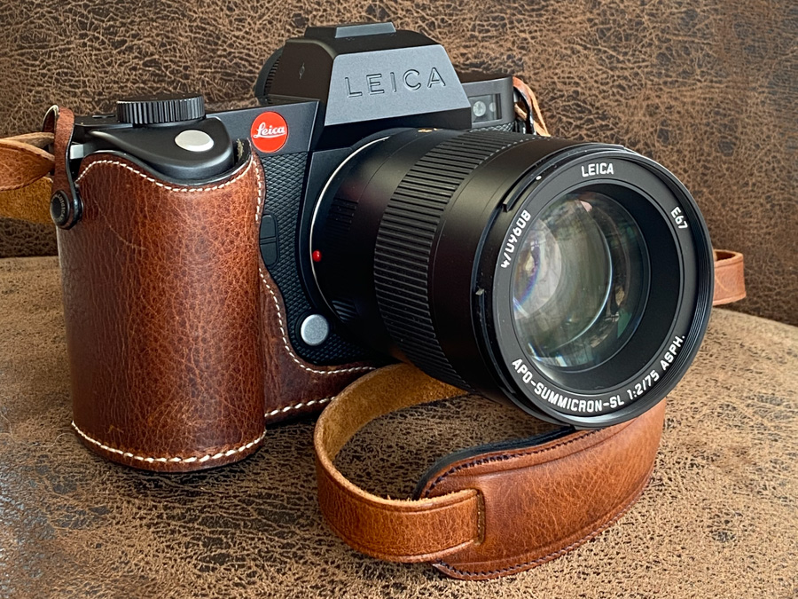 luigi s leather case for the leica sl2 s 1